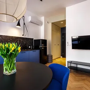 Apartment Tyzenhauz Siemiradzkiego Street, Krakow